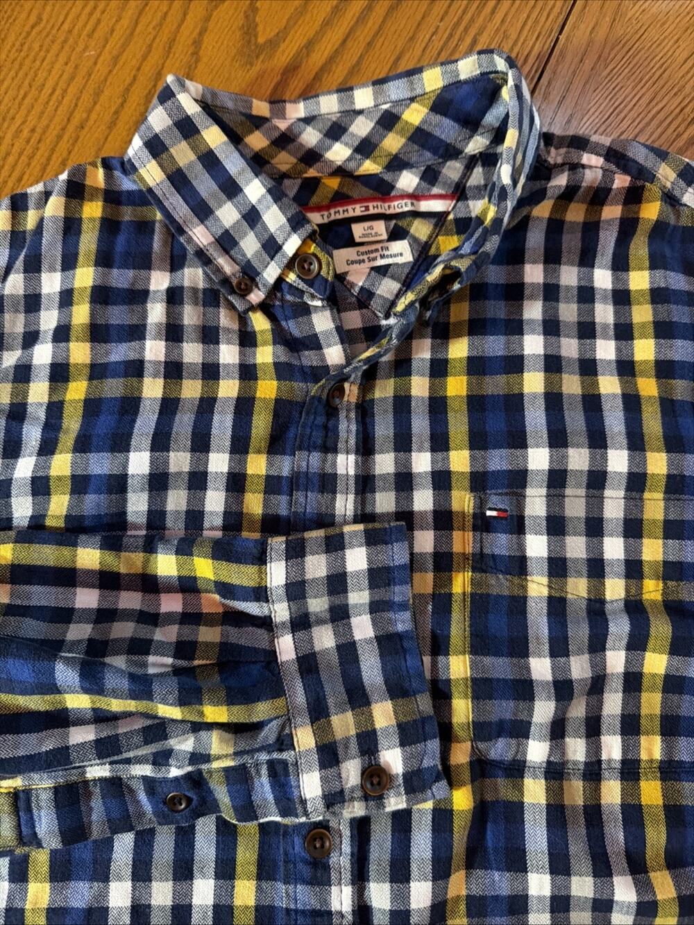 Tommy Hilfiger Men's Large Navy And Yellow Button Down Shirt